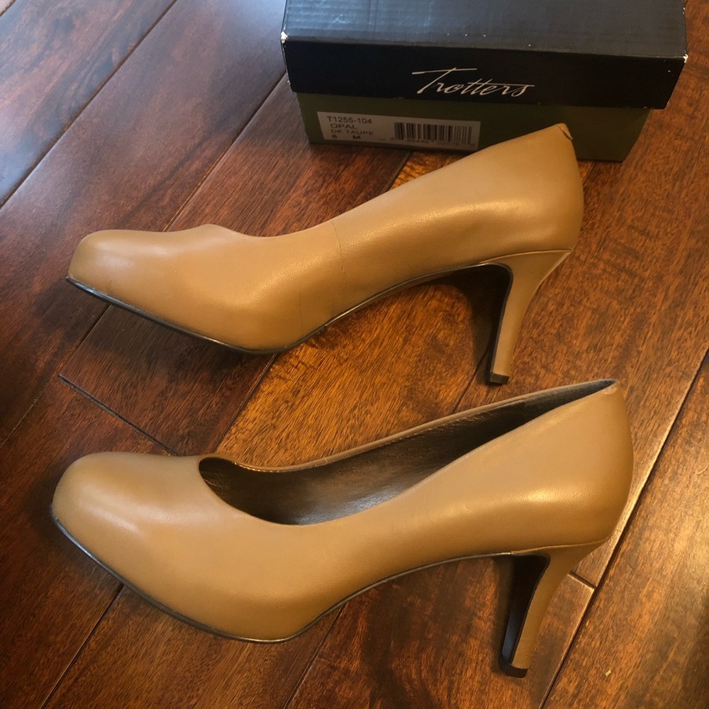 NIB Trotters, soft genuine leather! 6
